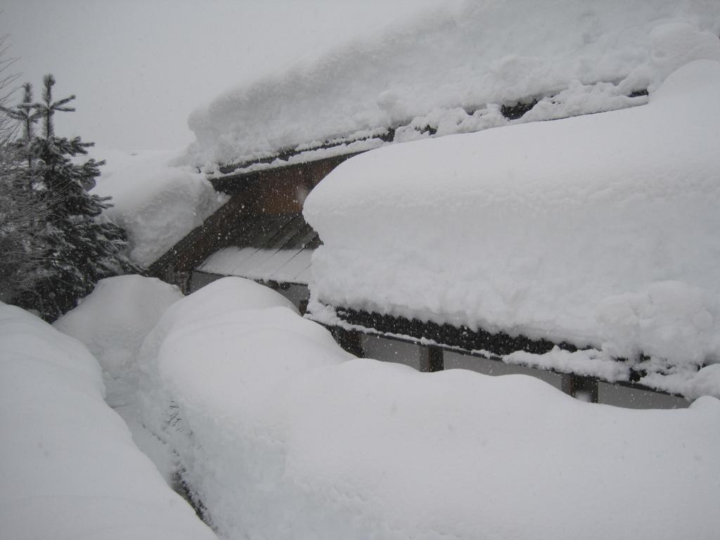 Haus Der Sonne Lägenhet Kotschach-Mauthen Exteriör bild